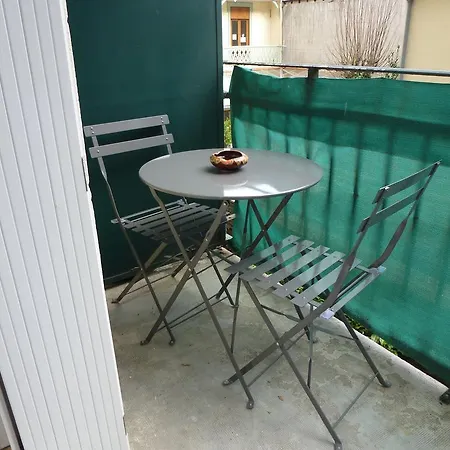 Studio Meuble Bagneres-de-Luchon Exterior photo